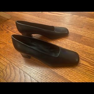 Enzo Angiolino pumps, never warn, size 6.5